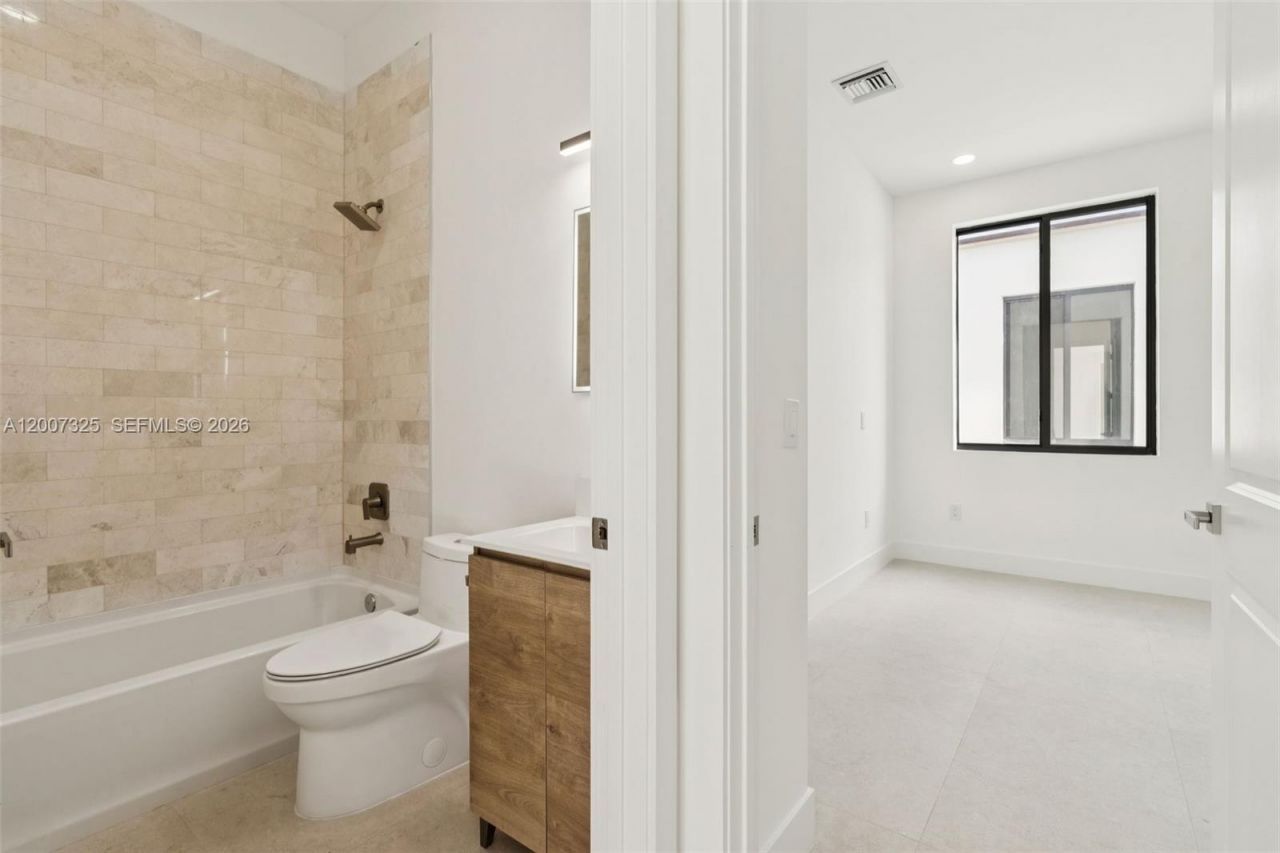 1515 SW 40th Ter, Fort Lauderdale, FL 33317 Photo