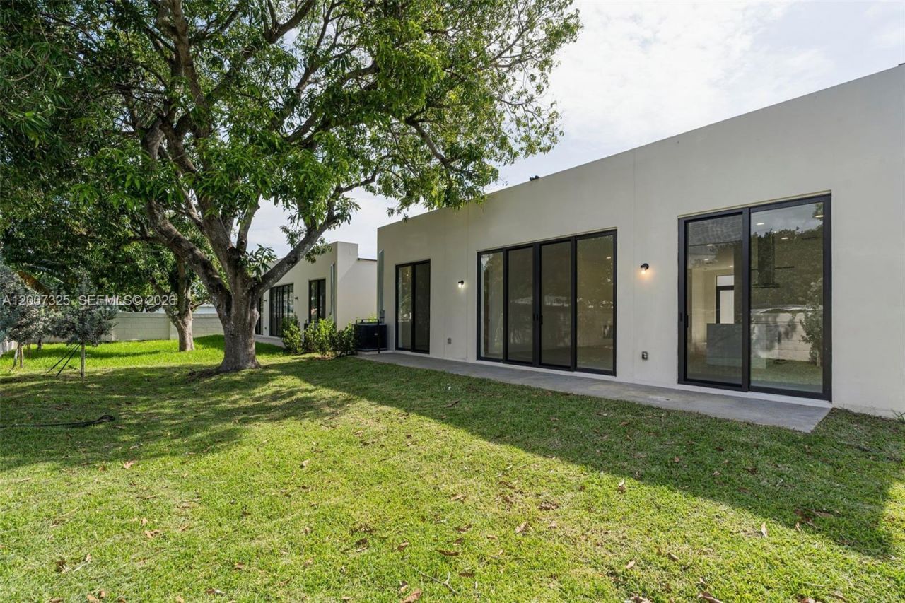 1515 SW 40th Ter, Fort Lauderdale, FL 33317 Photo