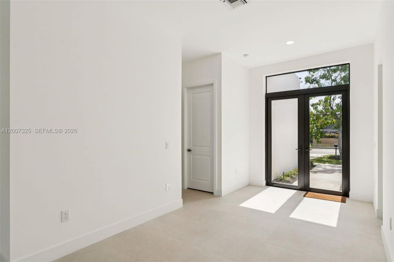 1515 SW 40th Ter, Fort Lauderdale, FL 33317 Photo