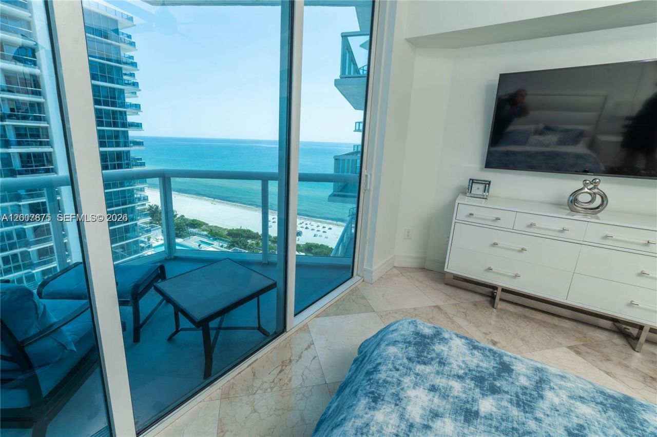 6515 Collins Ave, Unit 1609, Miami Beach, FL 33141 Photo
