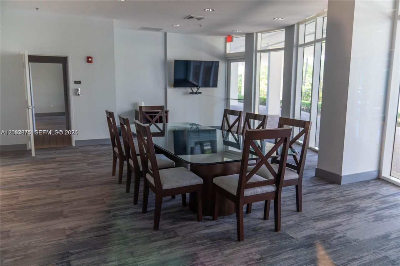 6515 Collins Ave, Unit 1609, Miami Beach, FL 33141 Photo