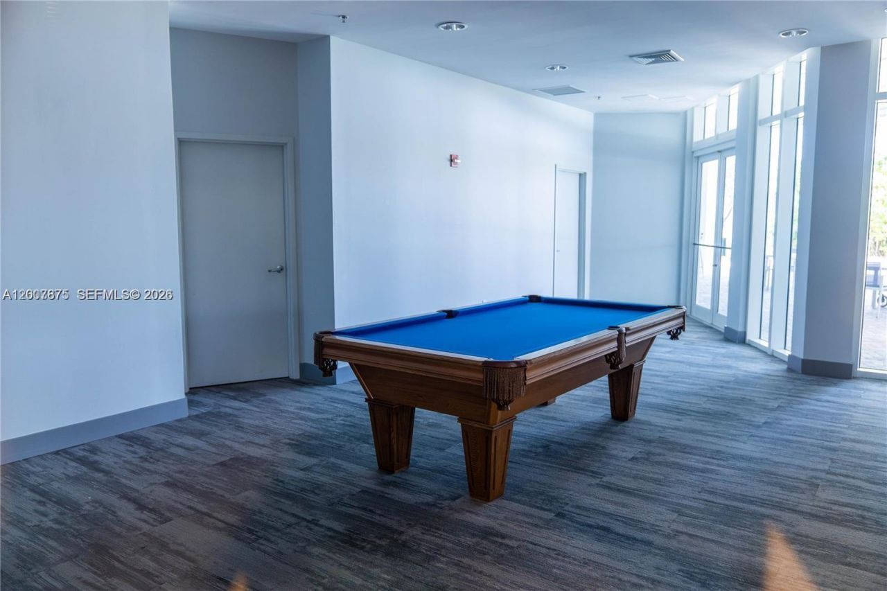 6515 Collins Ave, Unit 1609, Miami Beach, FL 33141 Photo