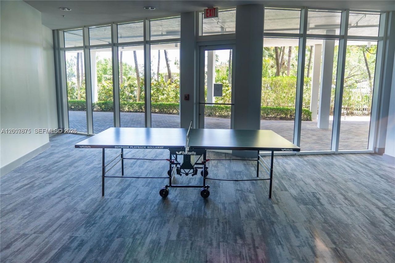 6515 Collins Ave, Unit 1609, Miami Beach, FL 33141 Photo