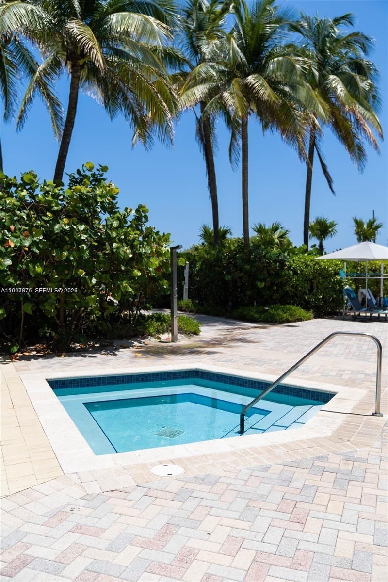 6515 Collins Ave, Unit 1609, Miami Beach, FL 33141 Photo