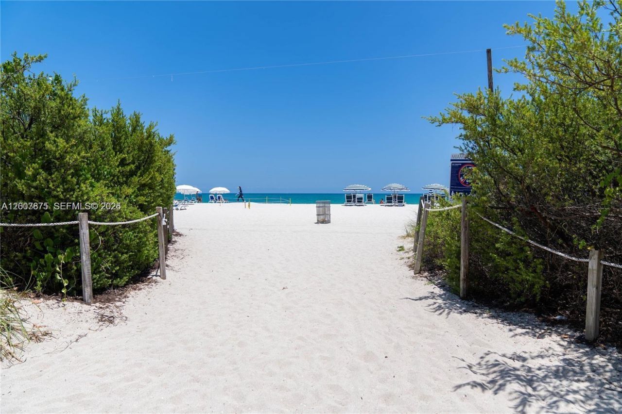 6515 Collins Ave, Unit 1609, Miami Beach, FL 33141 Photo