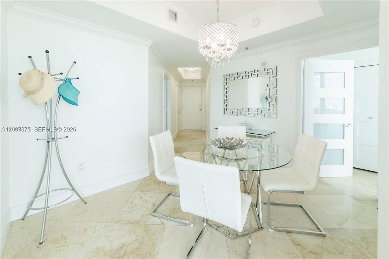 6515 Collins Ave, Unit 1609, Miami Beach, FL 33141 Photo