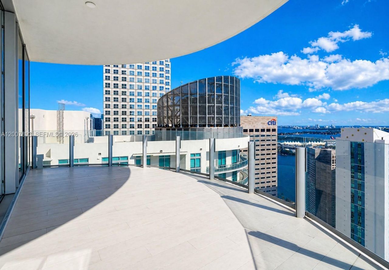 300 Biscayne Boulevard Way, Unit 4201E, Miami, FL 33131 Photo
