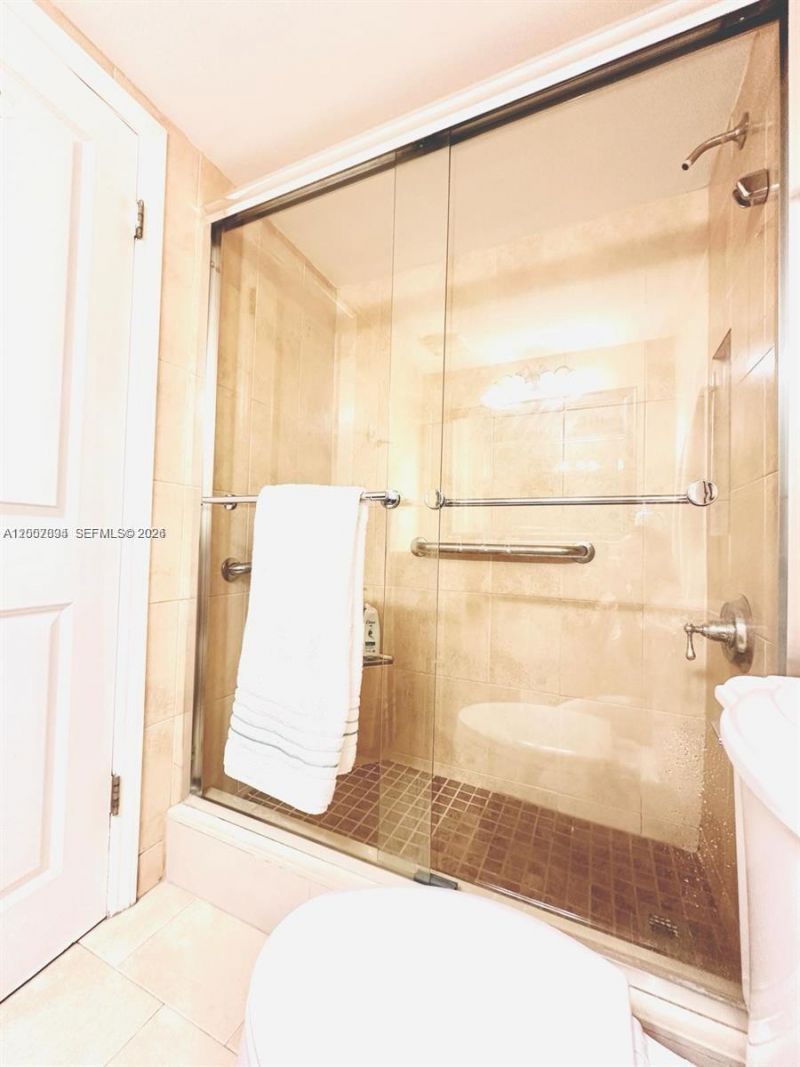 2655 Collins Ave, Unit 410, Miami Beach, FL 33140 Photo