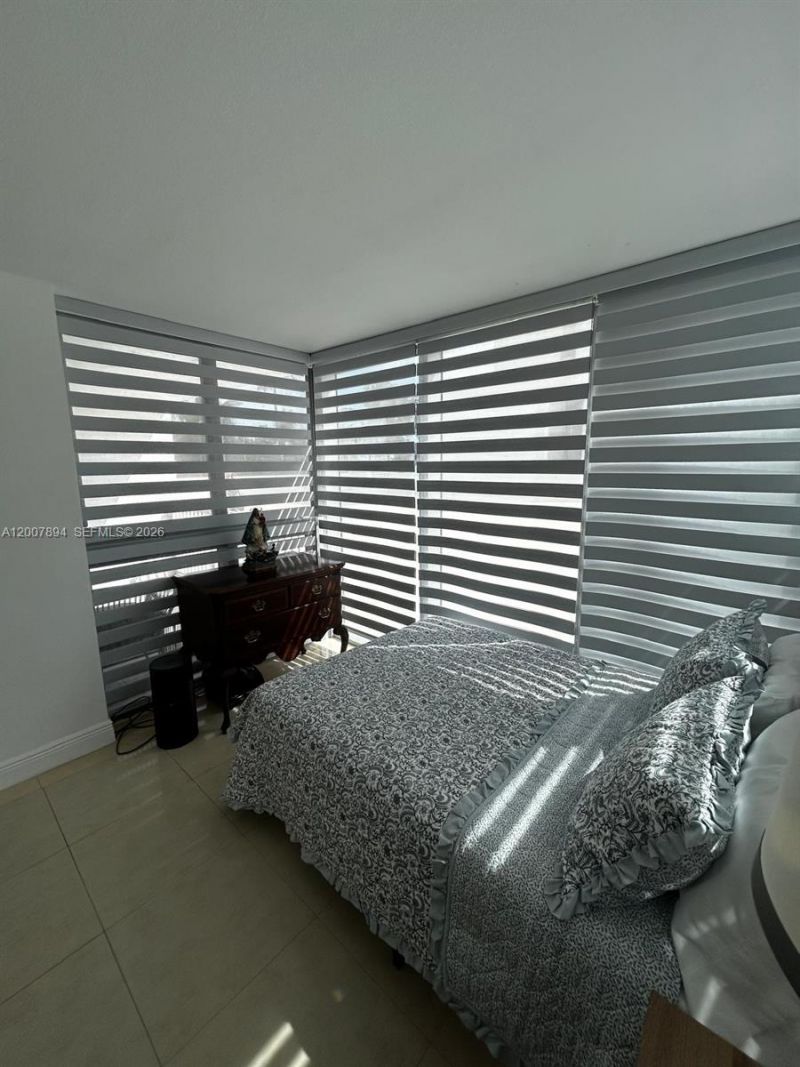 2655 Collins Ave, Unit 410, Miami Beach, FL 33140 Photo