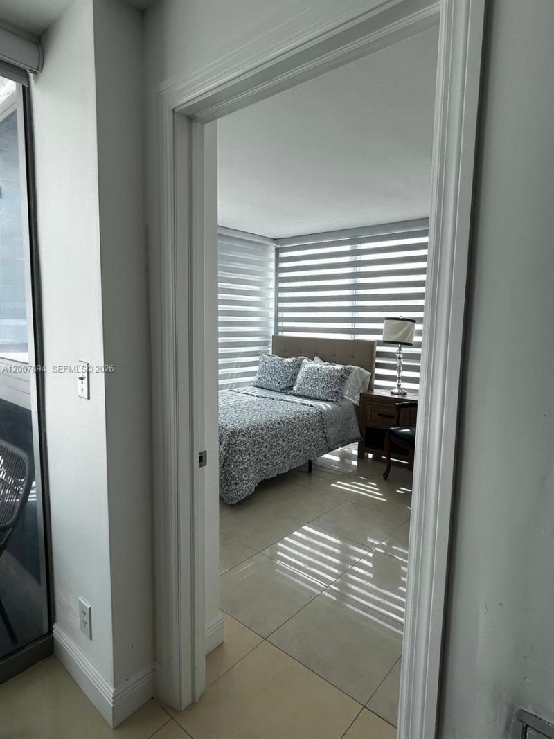 2655 Collins Ave, Unit 410, Miami Beach, FL 33140 Photo