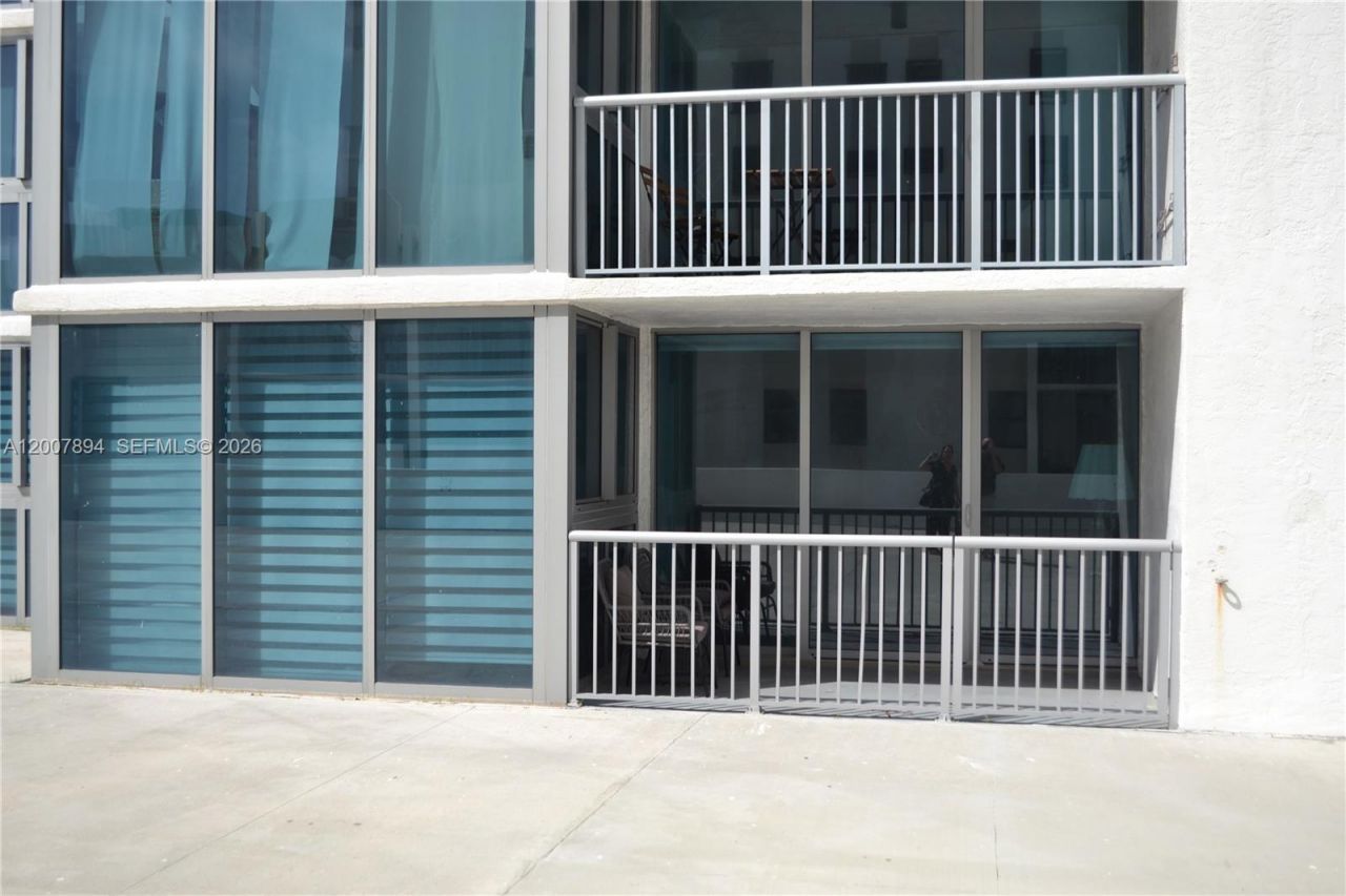 2655 Collins Ave, Unit 410, Miami Beach, FL 33140 Photo