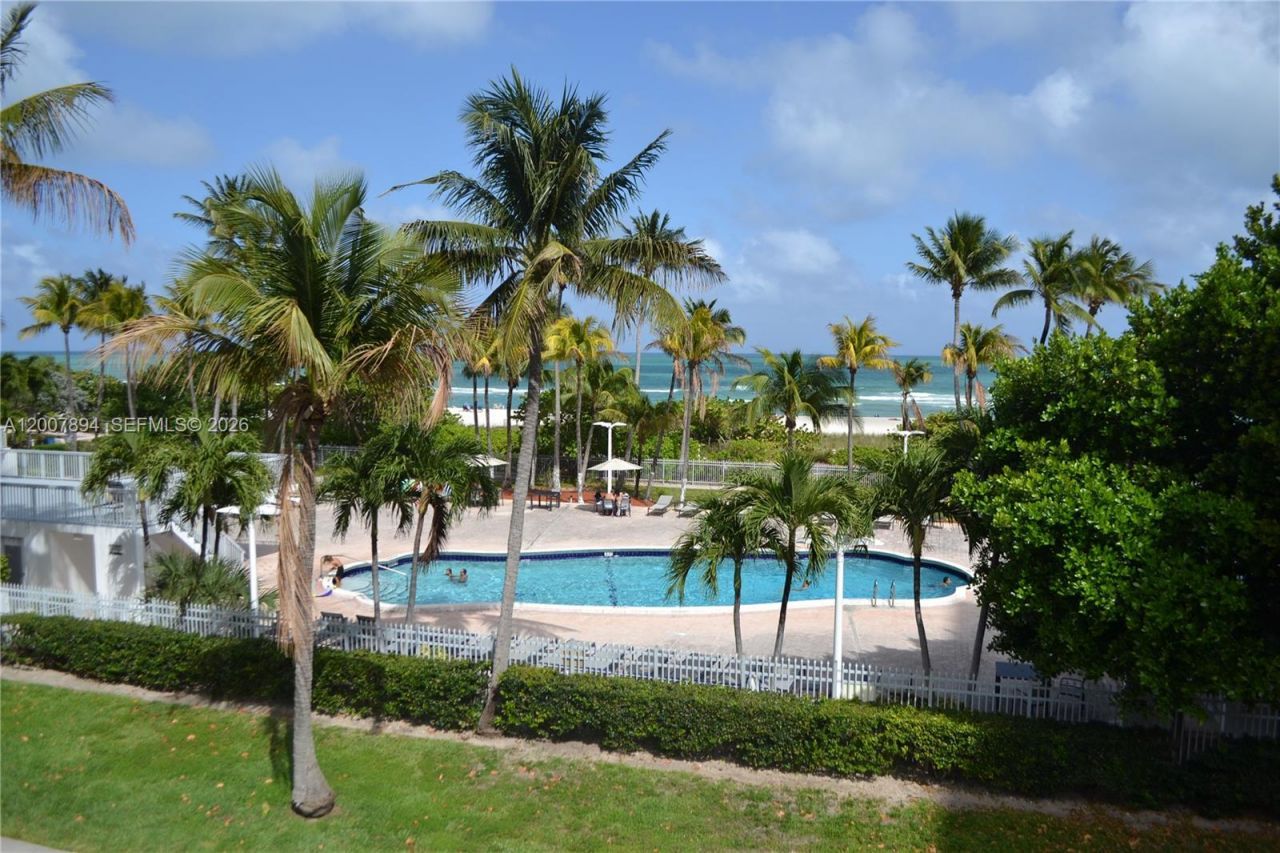 2655 Collins Ave, Unit 410, Miami Beach, FL 33140 Photo