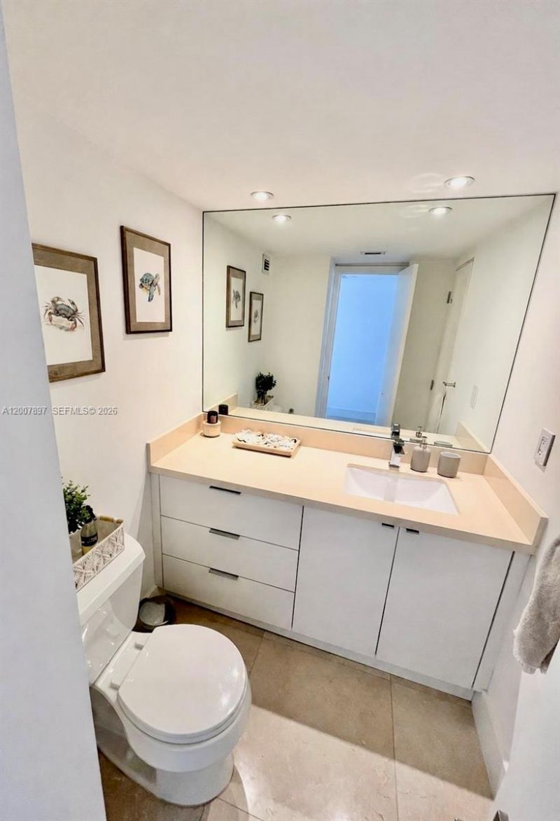 1901 Brickell Ave, Unit B2007, Miami, FL 33129 Photo