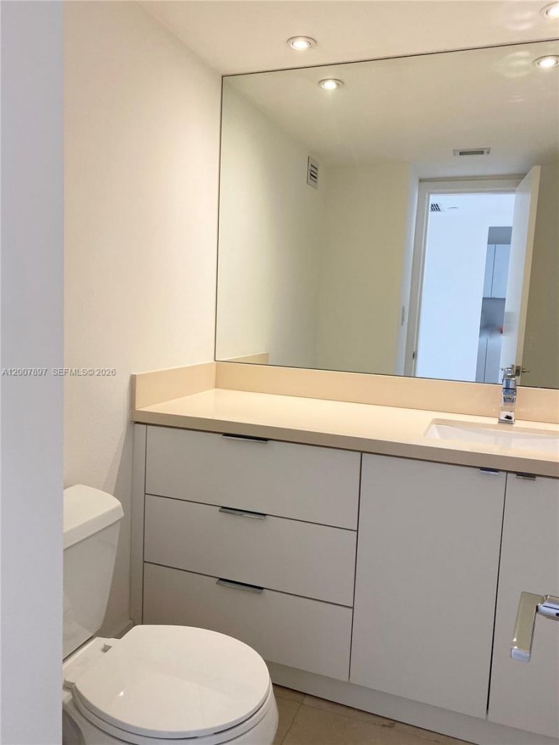 1901 Brickell Ave , Unit B2007, Miami, FL 33129 Photo