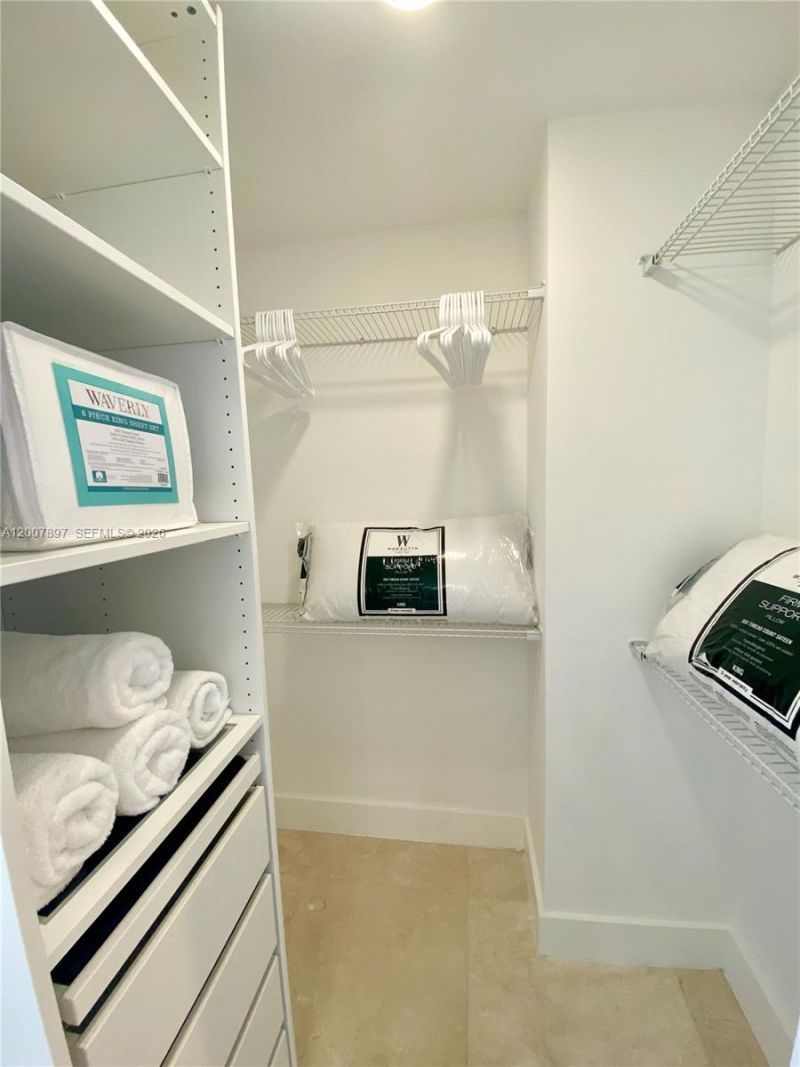 1901 Brickell Ave , Unit B2007, Miami, FL 33129 Photo