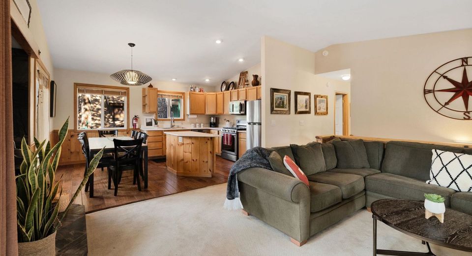 13474 Moraine Road, Truckee, CA 96161 Photo