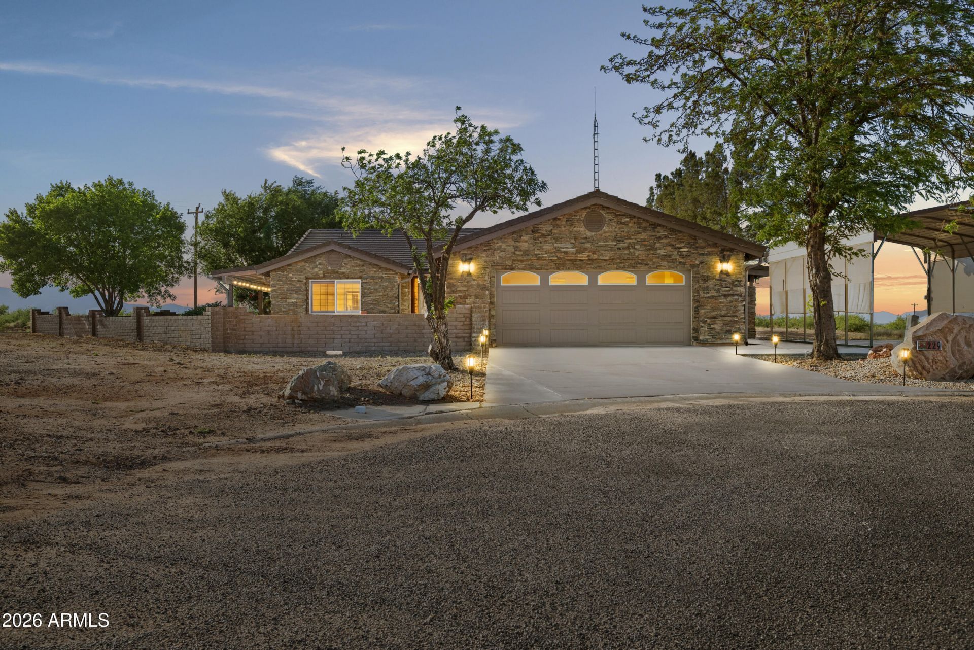 229 N CHOLLA Drive, Pearce, AZ 85625