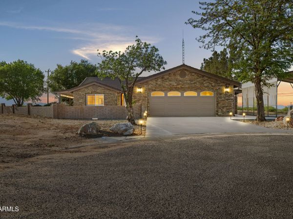 229 N CHOLLA Drive, Pearce, AZ 85625