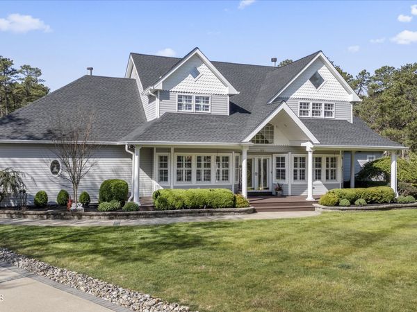 39 Rodeo Drive, West Creek, NJ 08092