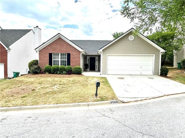5502 Walnut Lane , Lithonia, GA 30038