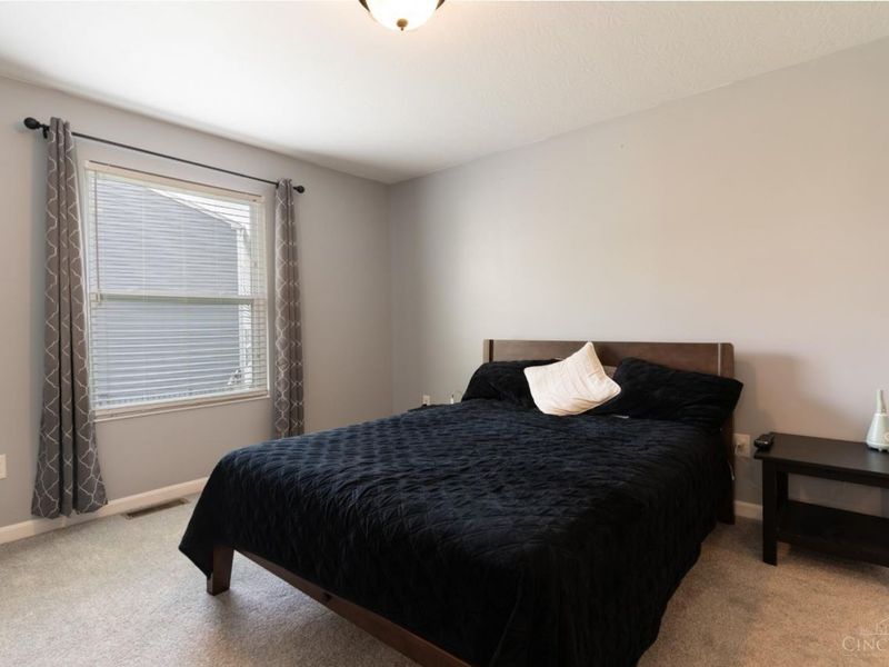 5984 Oak Leaf Court, Hamilton Twp, OH 45152 Photo 10