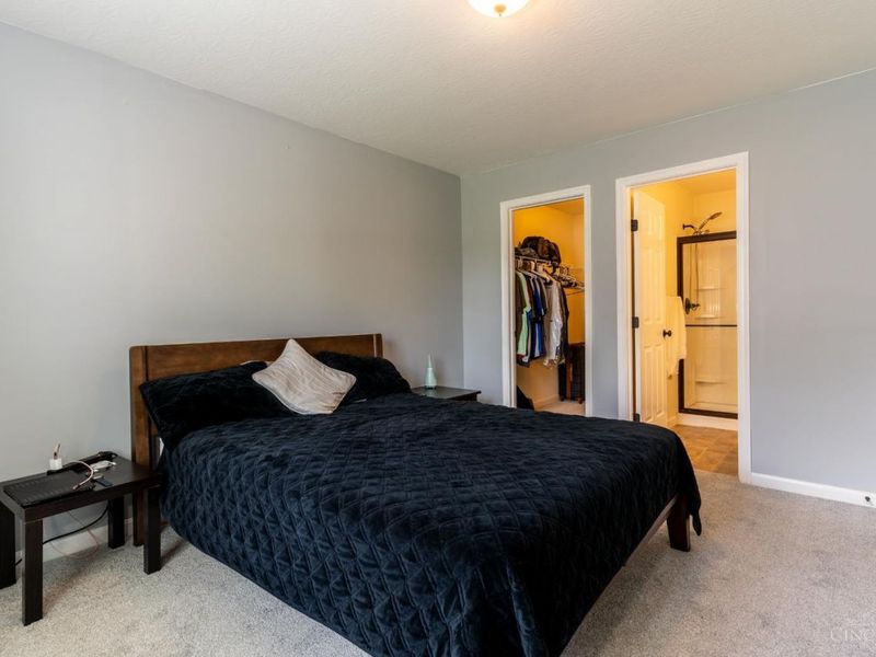 5984 Oak Leaf Court, Hamilton Twp, OH 45152 Photo 11