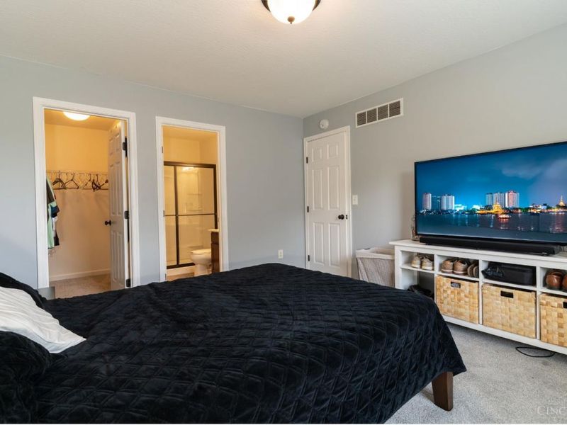 5984 Oak Leaf Court, Hamilton Twp, OH 45152 Photo 12