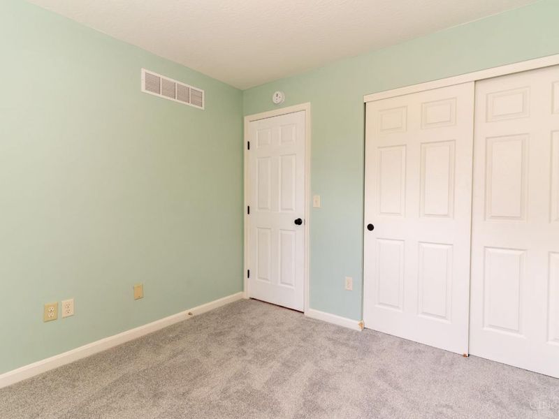 5984 Oak Leaf Court, Hamilton Twp, OH 45152 Photo 16