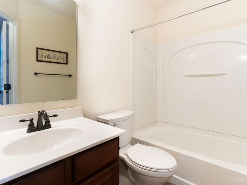 5984 Oak Leaf Court, Hamilton Twp, OH 45152 Photo 17