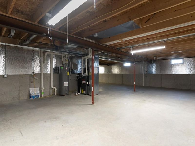 5984 Oak Leaf Court, Hamilton Twp, OH 45152 Photo 22