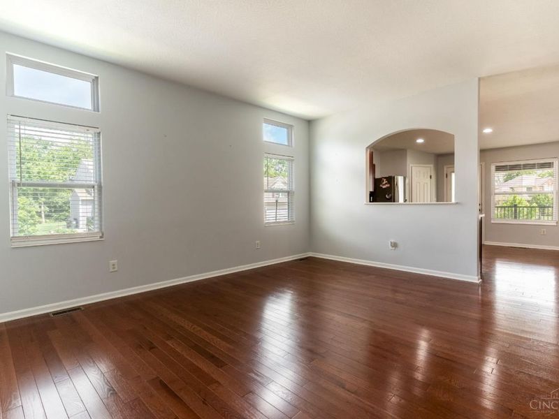 5984 Oak Leaf Court, Hamilton Twp, OH 45152 Photo 6