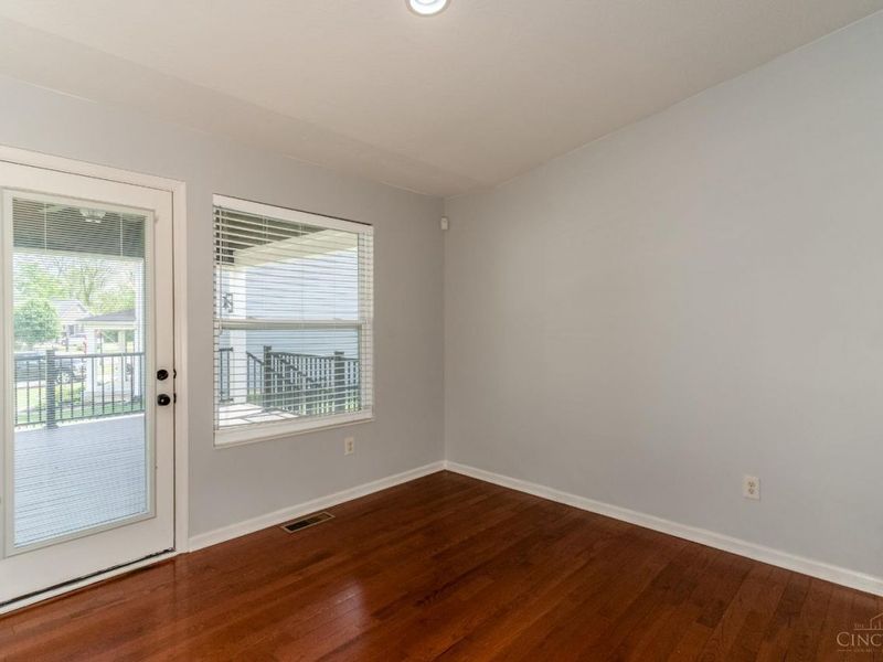 5984 Oak Leaf Court, Hamilton Twp, OH 45152 Photo 9