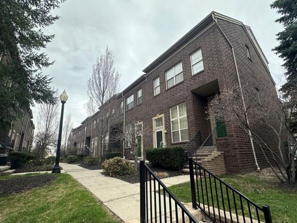 7 GEORGETOWN , Dearborn, MI 48126