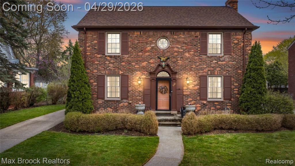 938 Lakepointe Street, Grosse Pointe Park, MI 48230 Main Photo