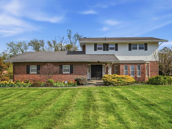 2432 Koebel Road, Columbus, OH 43207