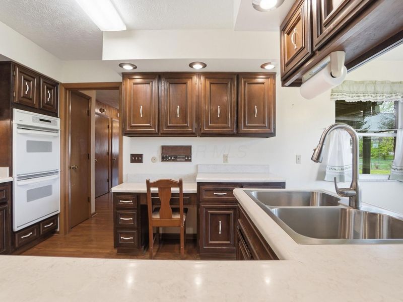 2432 Koebel Road, Columbus, OH 43207 Photo 20