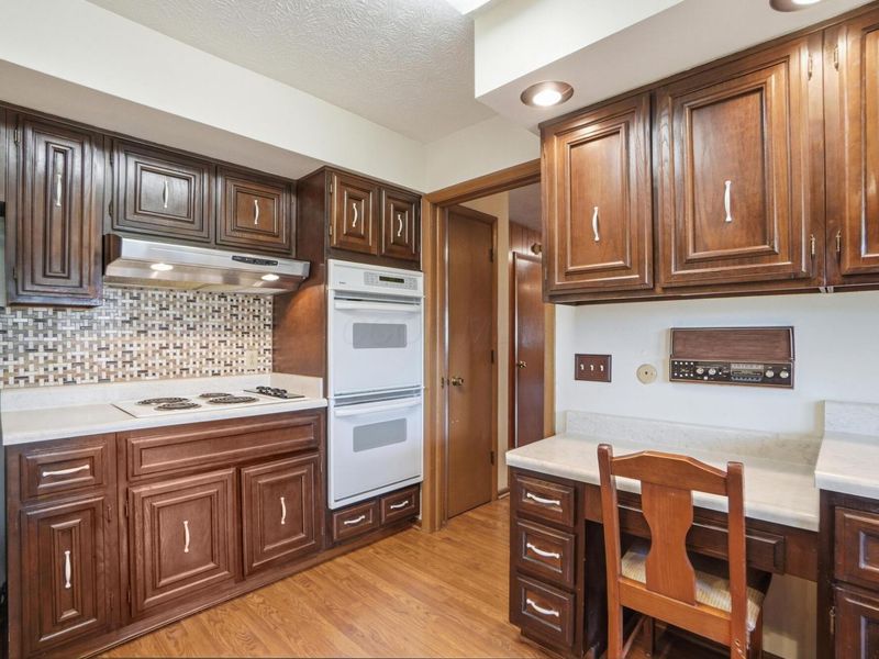 2432 Koebel Road, Columbus, OH 43207 Photo 22