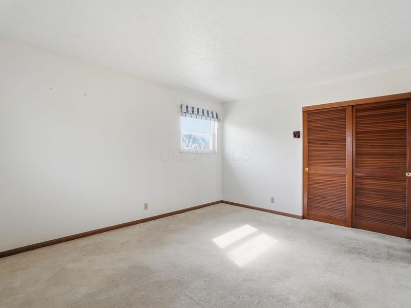 2432 Koebel Road, Columbus, OH 43207 Photo 42