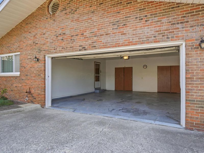 2432 Koebel Road, Columbus, OH 43207 Photo 64