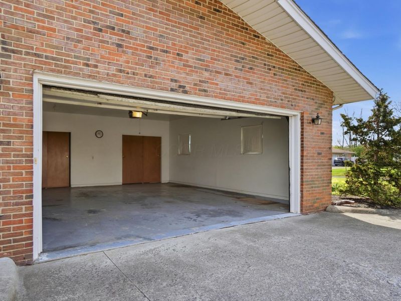2432 Koebel Road, Columbus, OH 43207 Photo 65