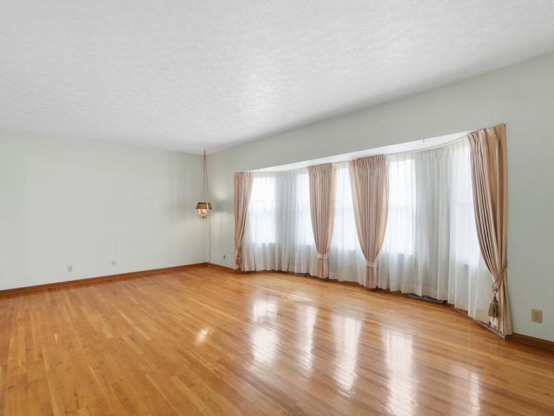 2432 Koebel Road, Columbus, OH 43207 Photo 9