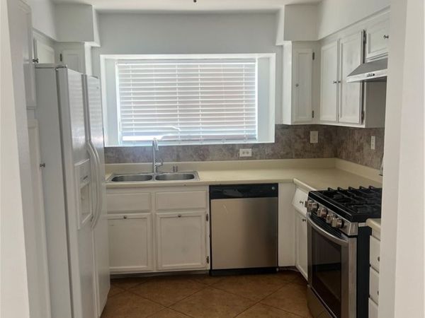 1137 Pleasant Brook Street , Las Vegas, NV 89142