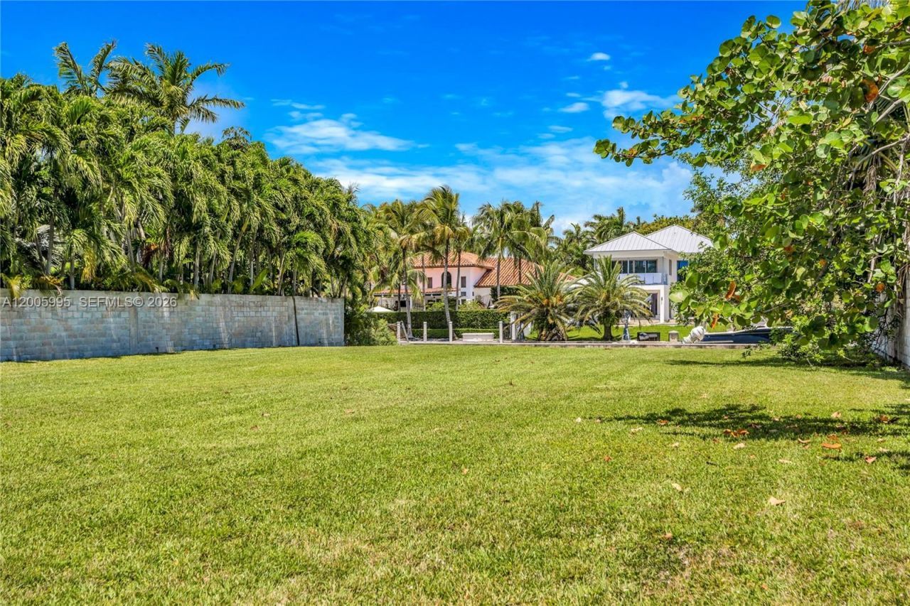 1051 NE 83rd St , Miami, FL 33138 Photo