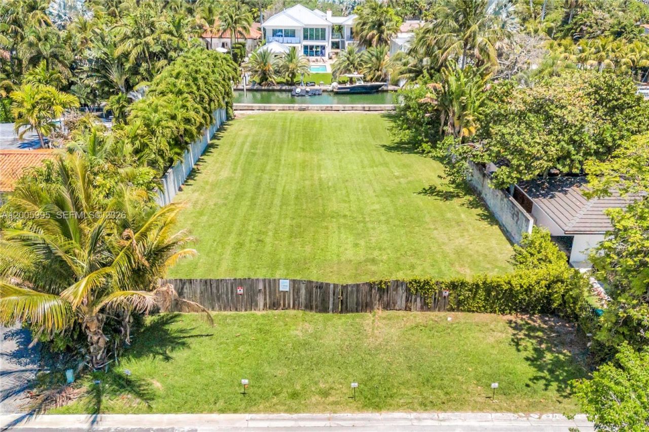 1051 NE 83rd St , Miami, FL 33138 Photo