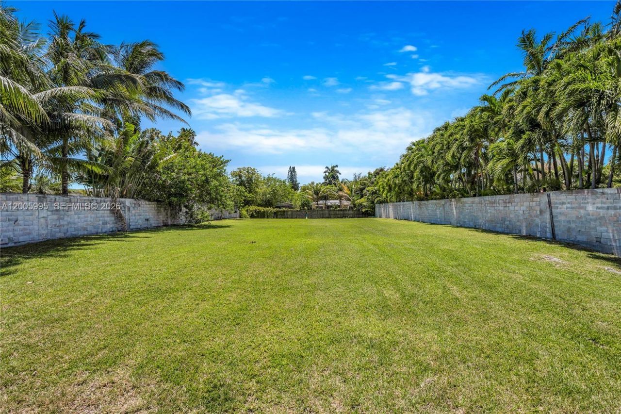 1051 NE 83rd St , Miami, FL 33138 Photo