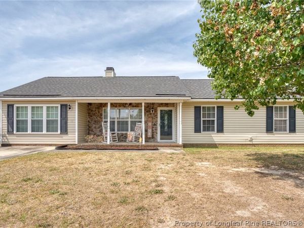 323 Northwoods Drive, Raeford, NC 28376