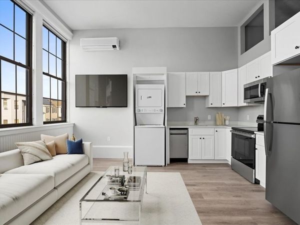 22 Waverly St, Unit 101, Worcester, MA 01604