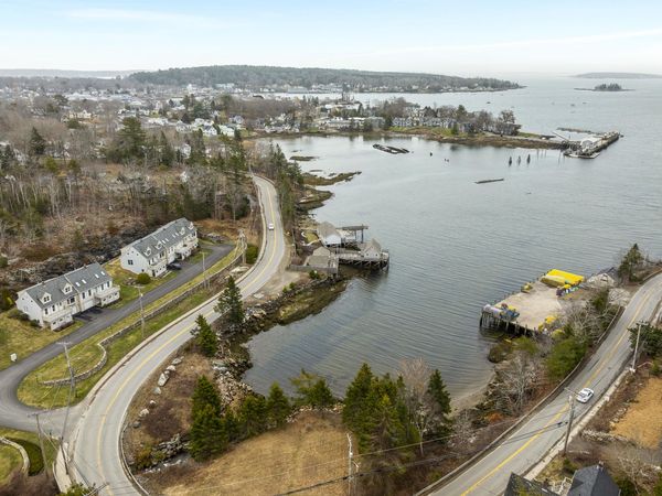 15 Village Court, Unit 5, Boothbay Harbor, ME 04538