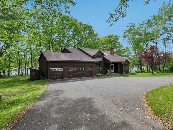 556 Main Street, Wayne, ME 04284