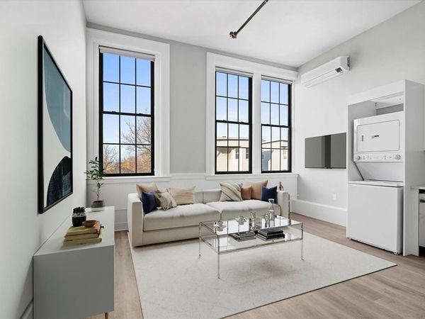 22 Waverly St, Unit 102, Worcester, MA 01604